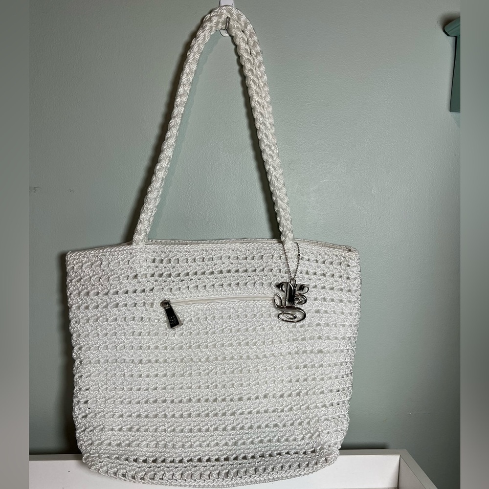 LUXY Purse Bag Crochete.  Beautiful Bright White.